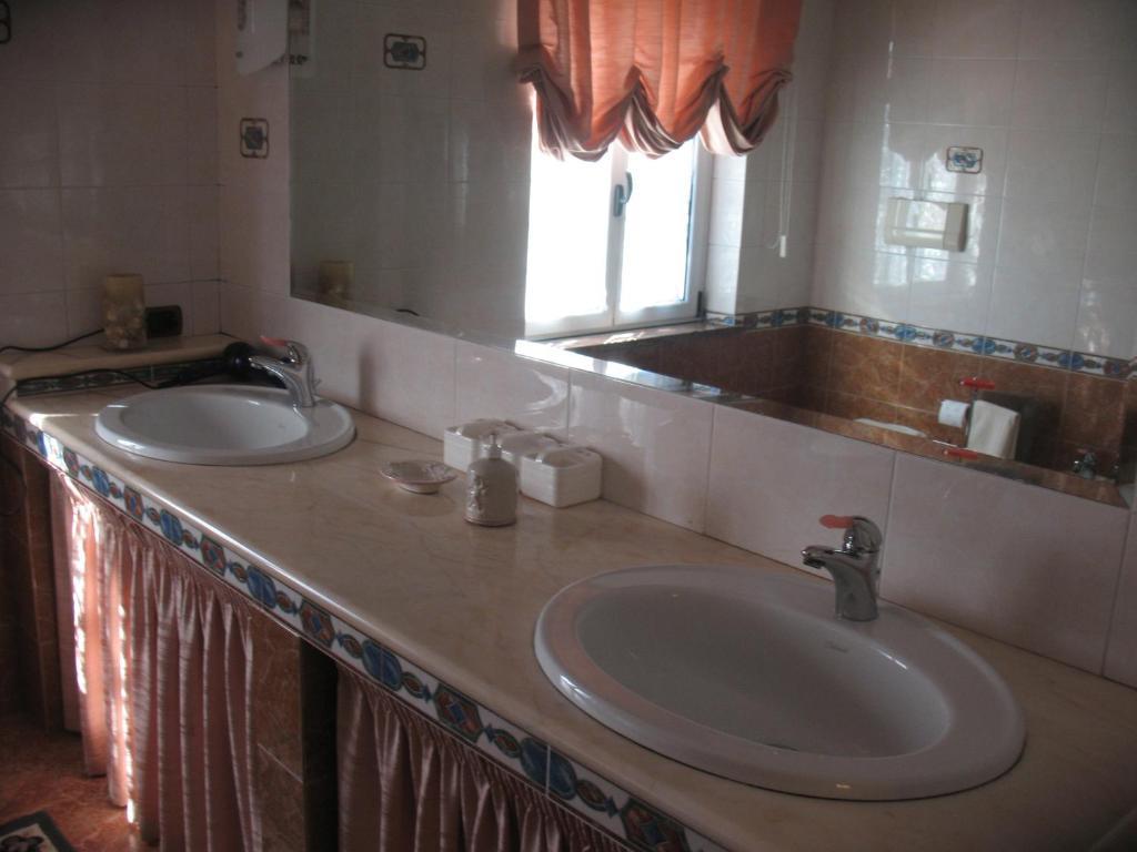 Double Room with Private Bathroom,318085865:JPEG